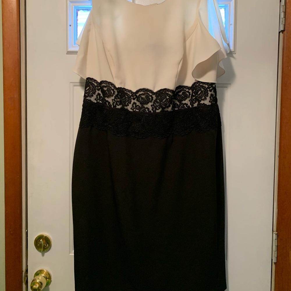 18W Adrianna Papell. White and black worn once